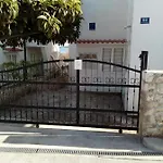 Apartament By The Sea Sevid, Trogir - 15742 *